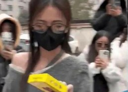 张艺谋新作引争议：导演态度突变引发粉丝热议